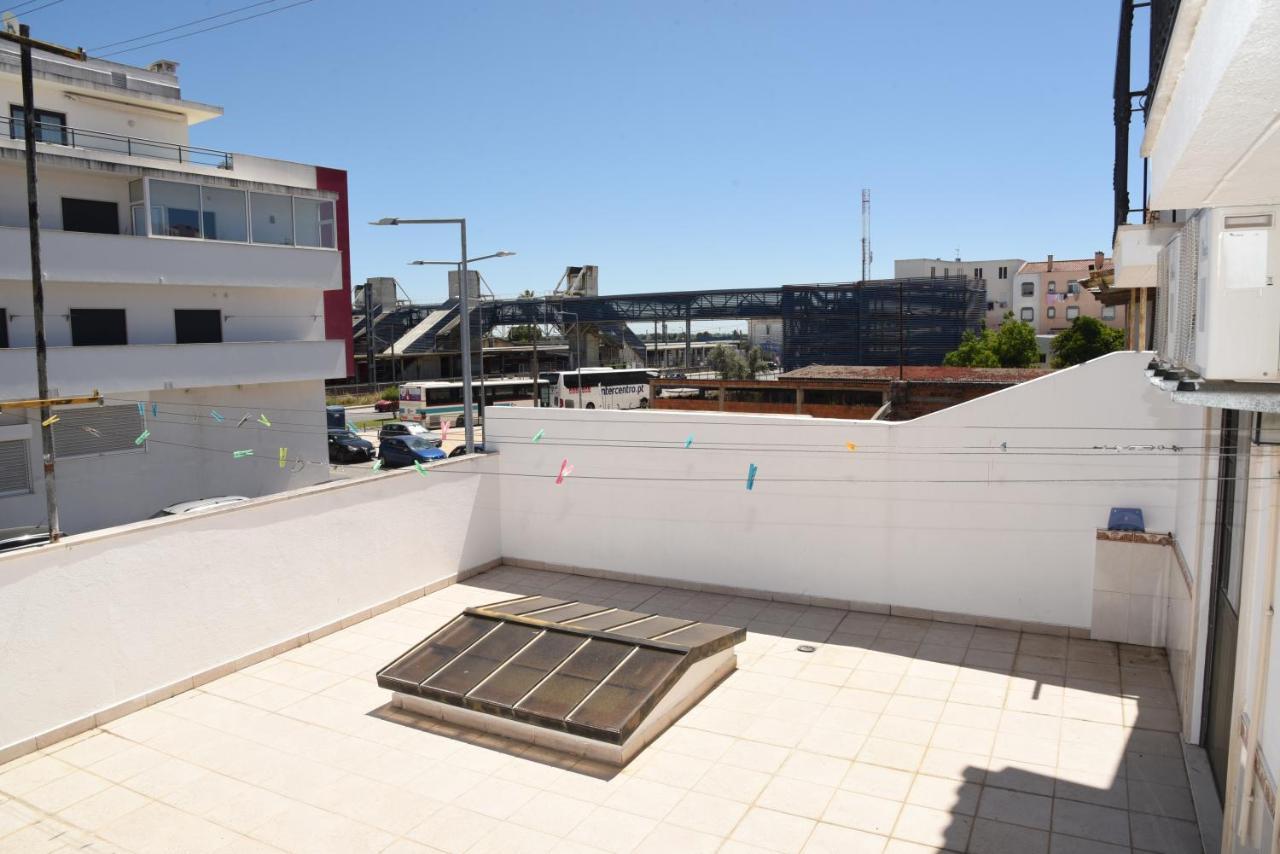 Flor Da Primavera - Residencial E Apartamentos Azambuja Exterior photo